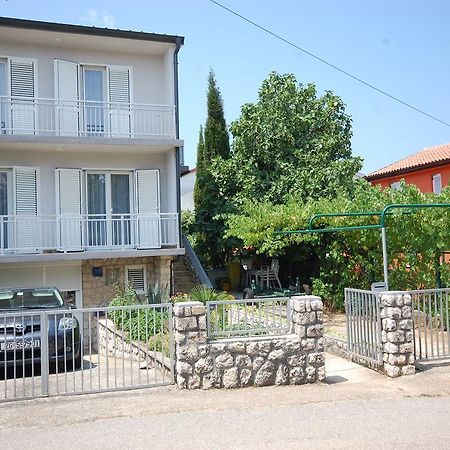 Apartments Jakobi Njivice Bagian luar foto