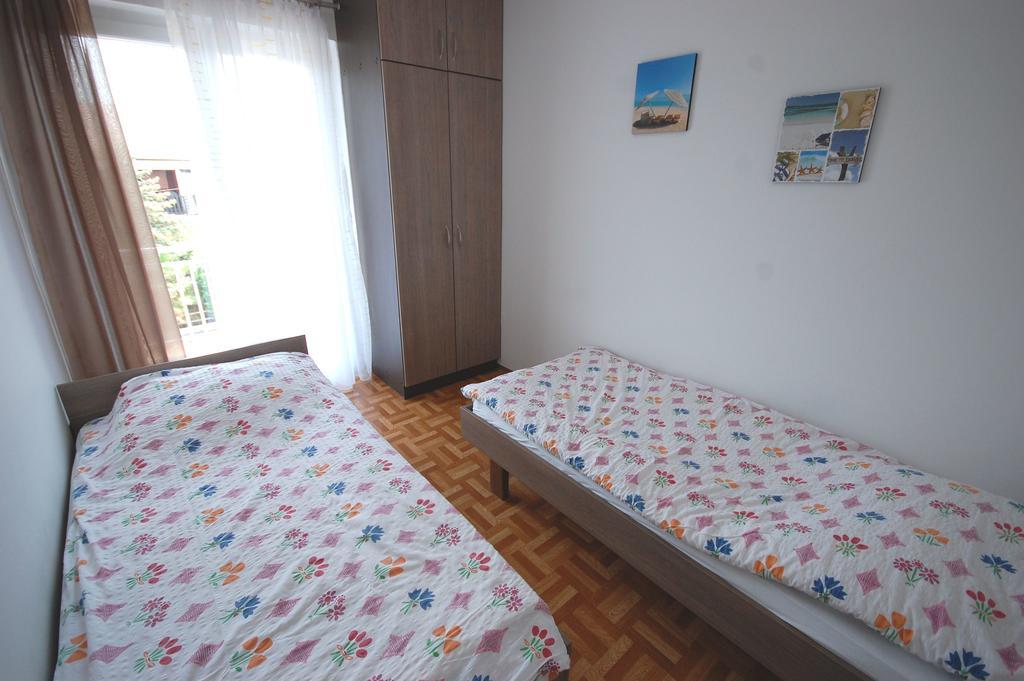 Apartments Jakobi Njivice Bagian luar foto